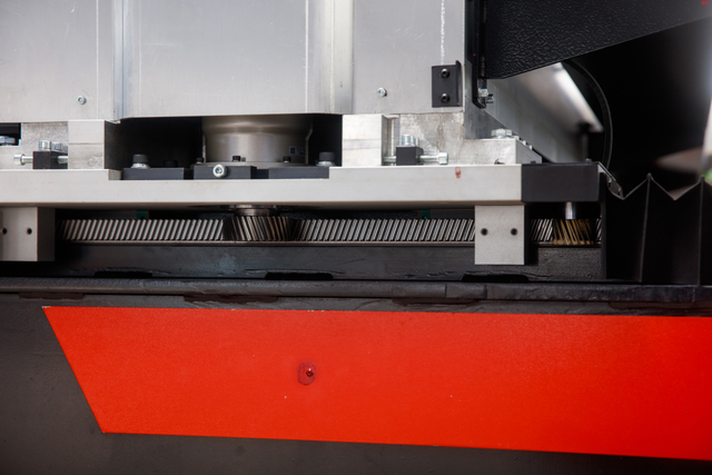 KLaserCUT?標(biāo)準(zhǔn)龍門(mén)式激光數(shù)控切割機(jī)